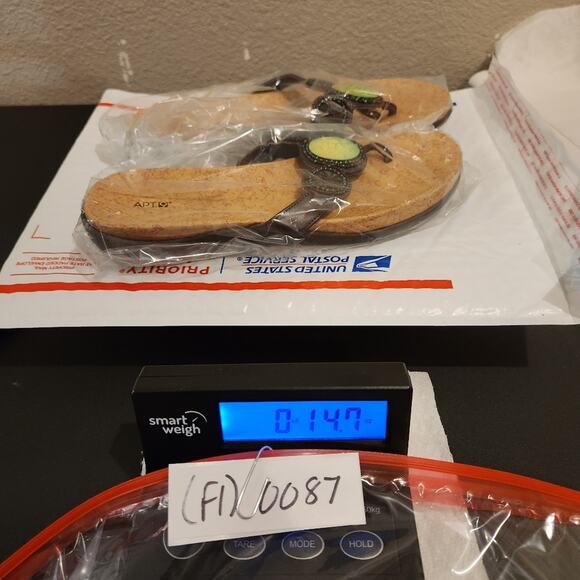 APT 9 Y2K Green Faux Stone Beaded Detail Comfort Thong  Sandals Womens 6M FLAWED - Picture 11 of 11